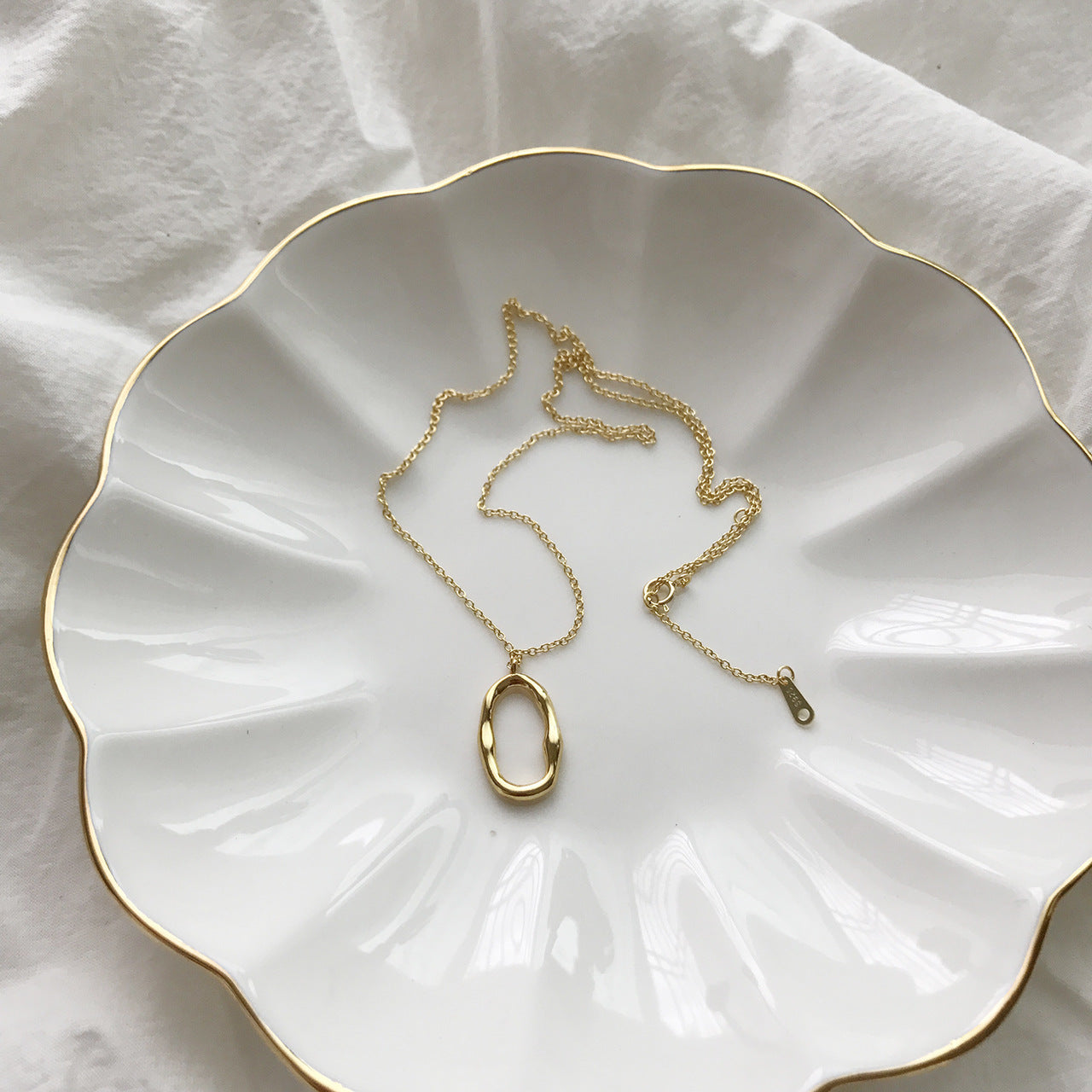 Irregular Design Necklace